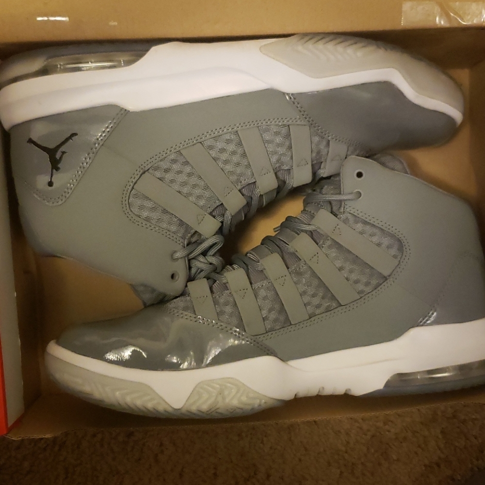 Jordan max aura
